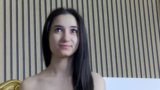 CarolinaBlair online show from April 5, 2026, 5:59 am