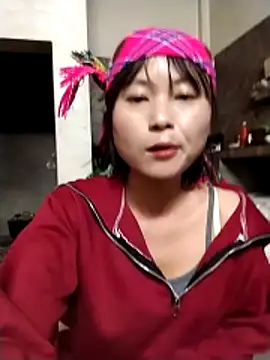 Snapshot of linda_bae00 chatting on February 1, 2026, 1:15 am linda bae00 online show from February 1, 2026, 1:15 am