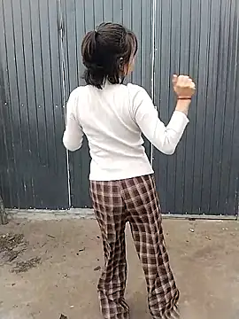 Snapshot of linda_bae00 chatting on February 3, 2026, 2:53 am linda bae00 online show from February 3, 2026, 2:53 am