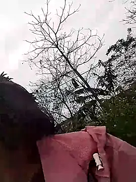 Snapshot of linda_bae00 chatting on February 15, 2026, 7:51 am linda bae00 online show from February 15, 2026, 7:51 am