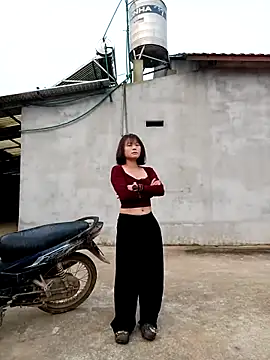 Snapshot of linda_bae00 chatting on March 2, 2026, 12:24 am linda bae00 online show from March 2, 2026, 12:24 am