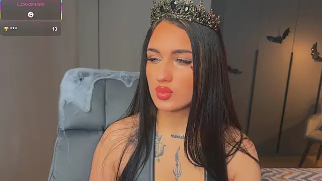 mygoddesshecate online show from October 25, 2025, 5:37 am