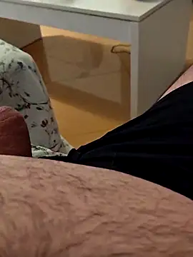 Snapshot of t-dog26 chatting on October 24, 2025, 4:47 pm t-dog26 online show from October 24, 2025, 4:47 pm