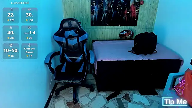 alison moon7 online show from November 27, 2025, 2:08 pm