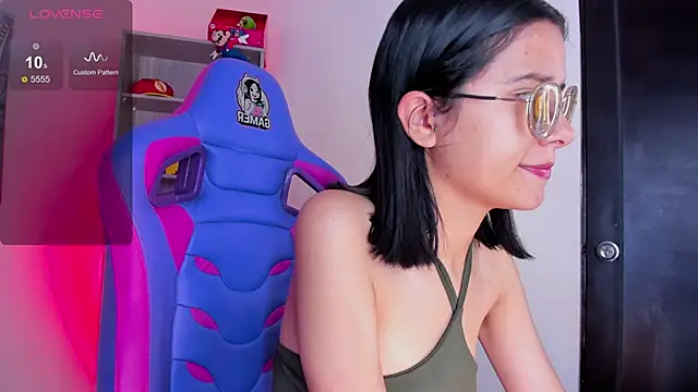 Lana Dreams  online show from October 2, 2025, 2:02 pm