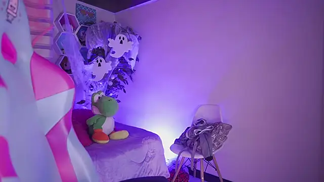 Lana Dreams  online show from October 24, 2025, 12:41 am