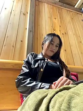 phungtiti online show from November 12, 2025, 6:25 am