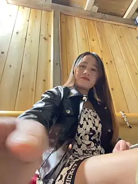 phungtiti online show from November 13, 2025, 2:10 am