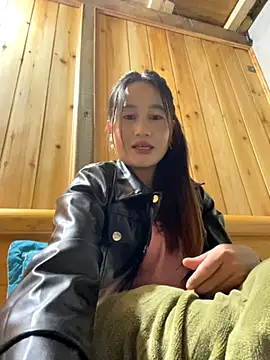 phungtiti online show from November 21, 2025, 1:32 pm