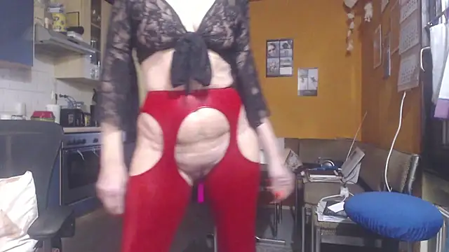 Snapshot of SexySilvie chatting on March 4, 2026, 2:45 pm SexySilvie online show from March 4, 2026, 2:45 pm