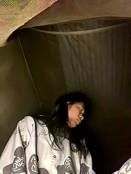 EmLy02 online show from September 10, 2025, 11:38 pm