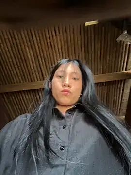 EmLy02 online show from April 11, 2026, 2:49 am