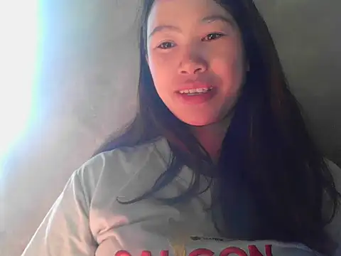 fanchunn online show from December 19, 2025, 1:45 am