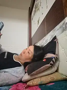 lingling5200 online show from April 9, 2026, 3:06 pm