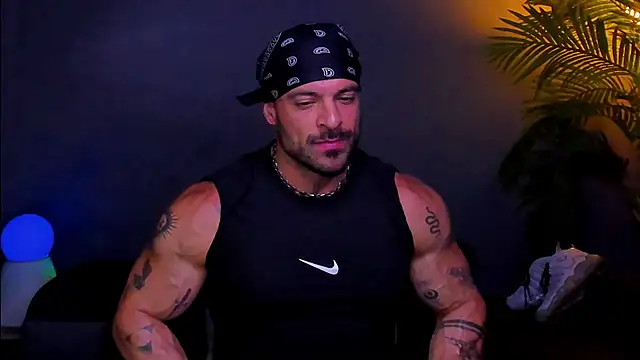 dennis cox1 online show from November 19, 2025, 11:54 am