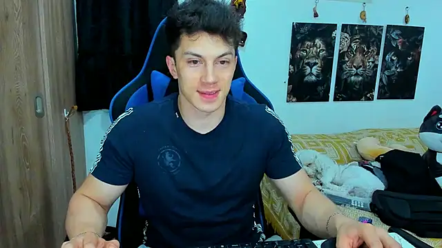 javiersexymann online show from January 11, 2025, 2:20 am