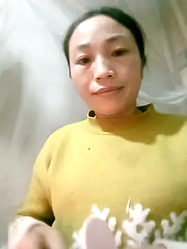 lucybaby00 online show from December 5, 2025, 8:05 pm