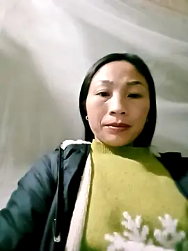 lucybaby00 online show from February 8, 2026, 1:14 pm