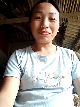 lucybaby00 online show from March 1, 2026, 10:17 am