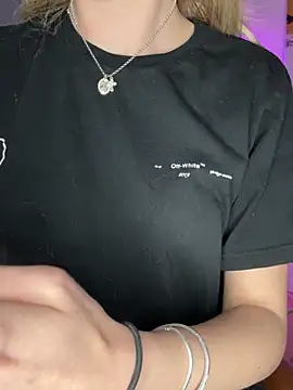 emilypeperoni online show from April 5, 2026, 5:54 pm