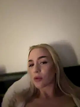 DaryaDoll online show from November 26, 2025, 10:11 pm