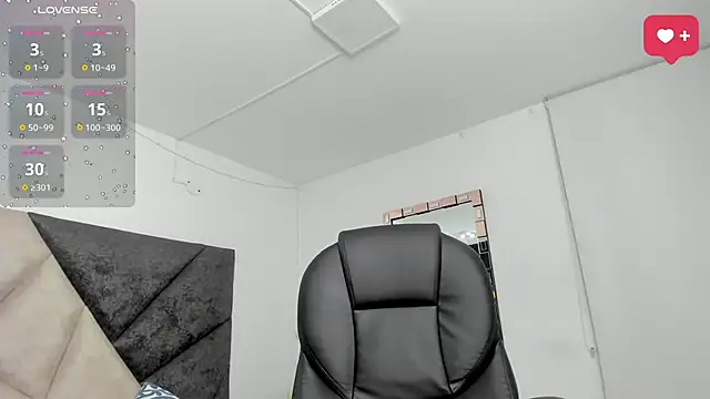 SaraWagner  online show from March 13, 2026, 12:06 am