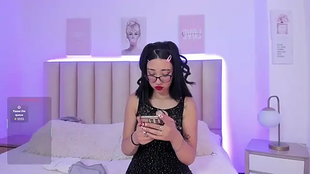 Miacorner  online show from February 21, 2026, 5:41 am