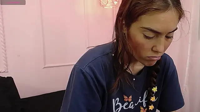 danna7cute online show from September 12, 2025, 8:53 pm