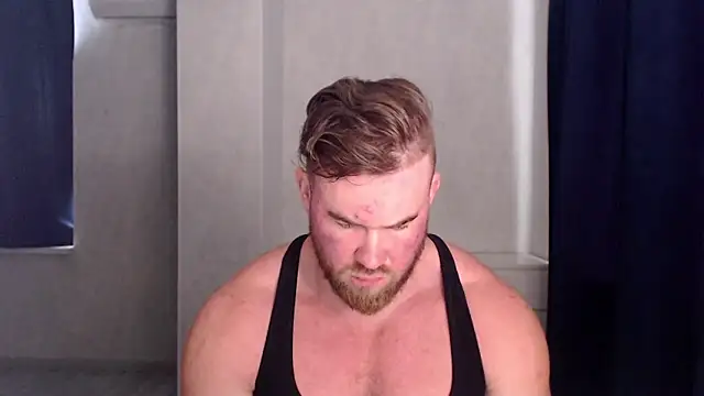 Snapshot of ThorHemsworthRU chatting on September 30, 2025, 7:35 am ThorHemsworthRU online show from September 30, 2025, 7:35 am