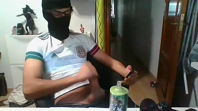 Snapshot of mexboy_13 chatting on March 4, 2026, 12:11 pm mexboy 13 online show from March 4, 2026, 12:11 pm