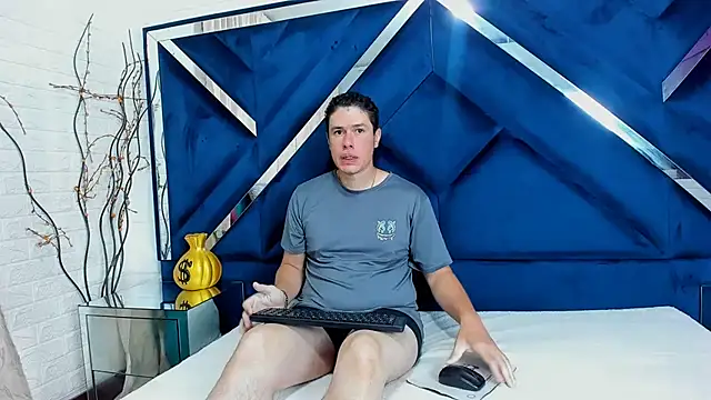 CandyandSteven online show from September 11, 2025, 2:33 am