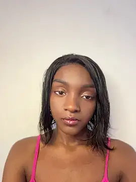 Keirahartz online show from April 18, 2026, 3:16 pm