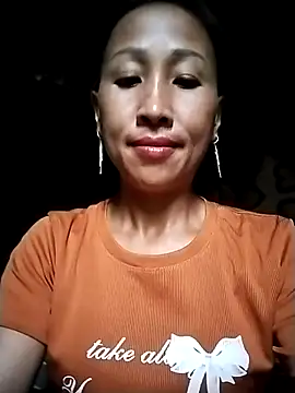 cute love00 online show from September 9, 2025, 2:22 am