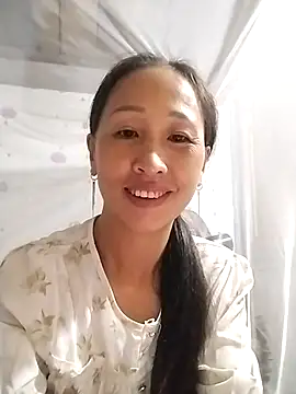 cute love00 online show from October 2, 2025, 11:12 pm