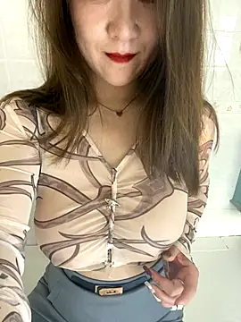 jiajia1060 online show from November 4, 2025, 6:23 am