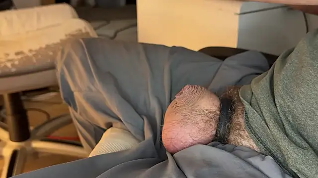 Snapshot of hornysmallcockgermany chatting on November 5, 2025, 8:36 am hornysmallcockgermany online show from November 5, 2025, 8:36 am