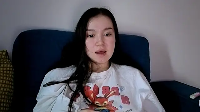 LexeeLuv online show from October 17, 2025, 3:42 am