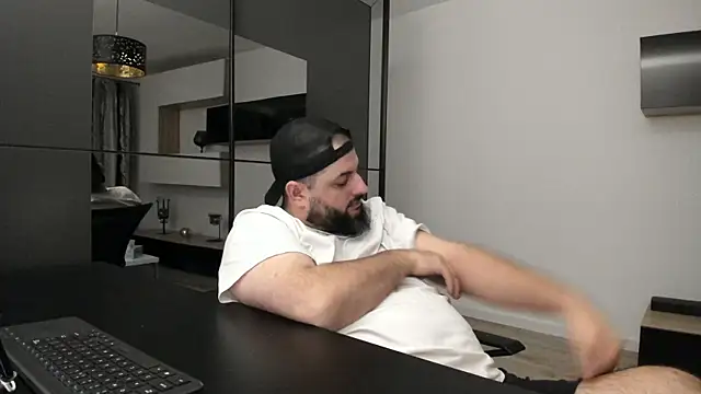 DravenPeak online show from October 28, 2025, 11:29 pm