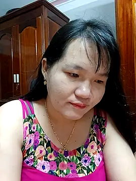 Snapshot of _Babyrose_ chatting on October 8, 2025, 5:32 pm Babyrose online show from October 8, 2025, 5:32 pm