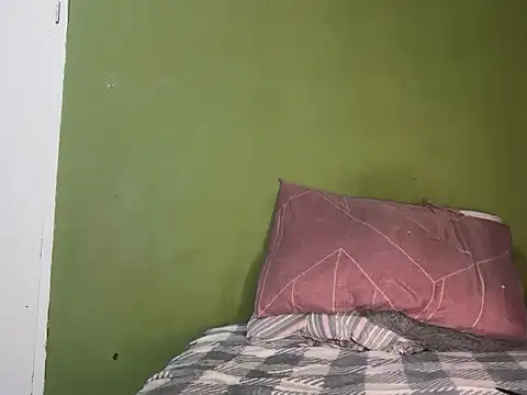 Liaprettygirl online show from March 19, 2026, 3:32 am