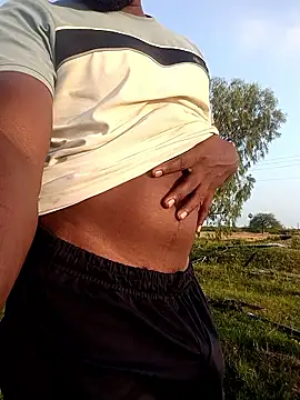 dolphiinn online show from March 25, 2026, 1:33 am