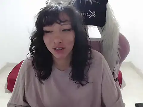 ScarlettShirahoshi online show from April 14, 2026, 6:03 pm