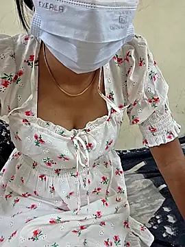 Snapshot of izha5751 chatting on September 18, 2025, 5:26 pm izha5751 online show from September 18, 2025, 5:26 pm