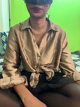 Snapshot of izha5751 chatting on October 29, 2025, 2:30 pm izha5751 online show from October 29, 2025, 2:30 pm