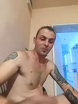 papichulo0099 online show from October 30, 2025, 9:04 pm