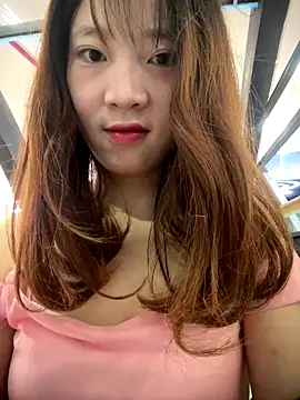 littleqiu online show from September 10, 2025, 8:25 am