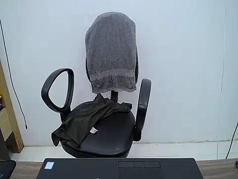  Lady- online show from November 13, 2025, 12:09 am