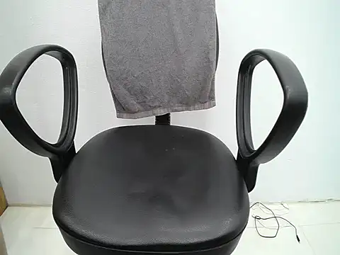  Lady- online show from December 15, 2025, 7:56 am