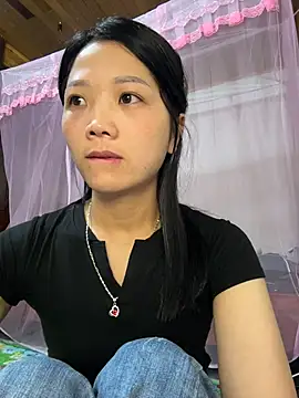 Snapshot of thaoyeuuu chatting on October 21, 2025, 10:05 am thaoyeuuu online show from October 21, 2025, 10:05 am
