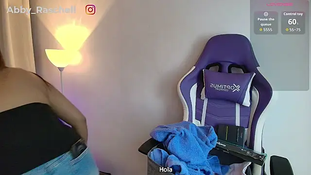 Abby Raschell online show from April 12, 2026, 3:33 am